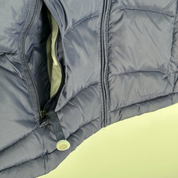 LL Bean Ws down vest, medium, navy, great condition - Picture 6 of 10